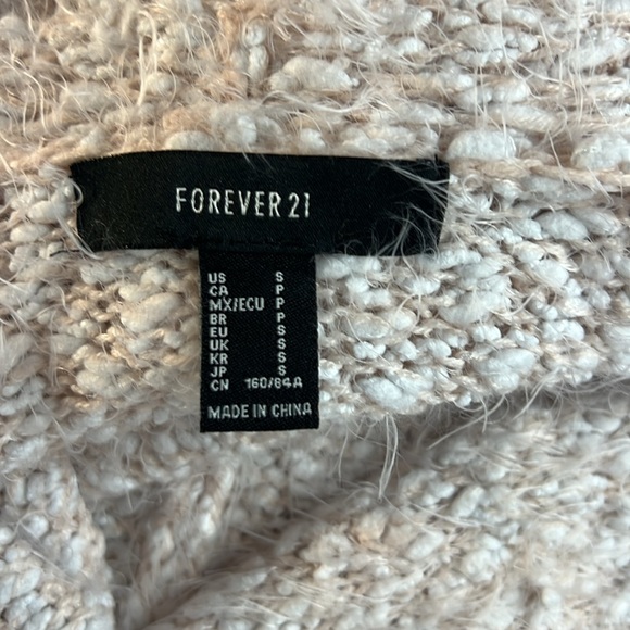 Forever 21 oversized light pastel pink fuzzy open front cardigan size small - Picture 2 of 5